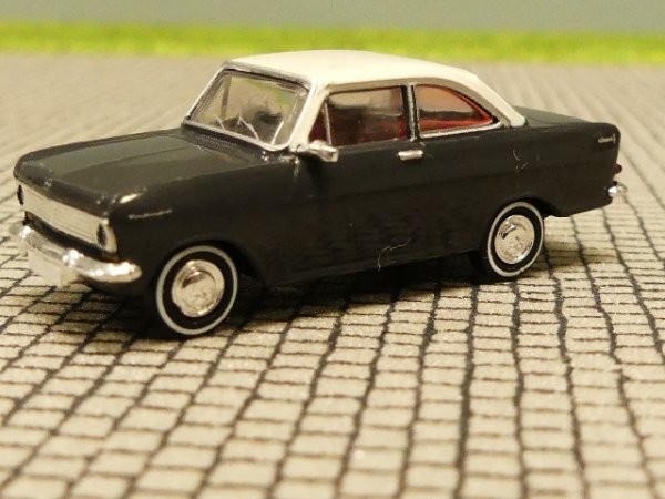 87 Opel Kadett-A/Coupé, grau/weiß