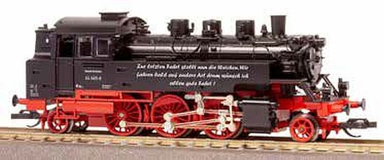TT WIEMO EXCLUSIV Dampflok 64 1409-8, DR Ep.IV mit Aufschrift ' Zur letzten Fahrt stellt nun….'