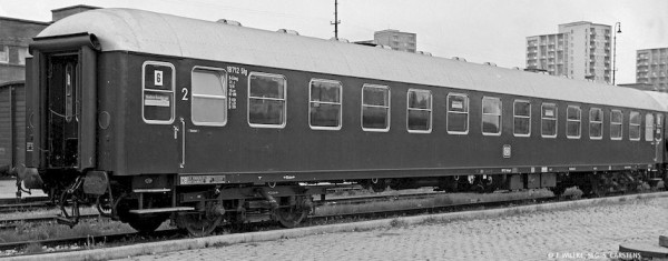 H0 Schnellzugwagen B4ümg-54 DB, Ep. III