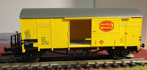 TT WIEMO EXCLUSIV Güterwagen/BrB/2-achs. ged. DR Ep.IV 'Minol-III' gelb