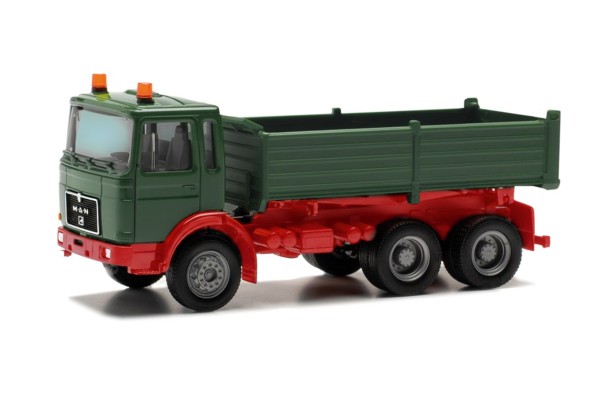 87 BASIC MAN F8 Kipp-LKW 3achs, grün/rot