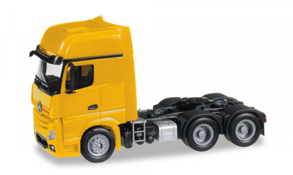 87 Mercedes-Benz Actros Gigaspace 6x4 Solo-Zugmaschine, gelb